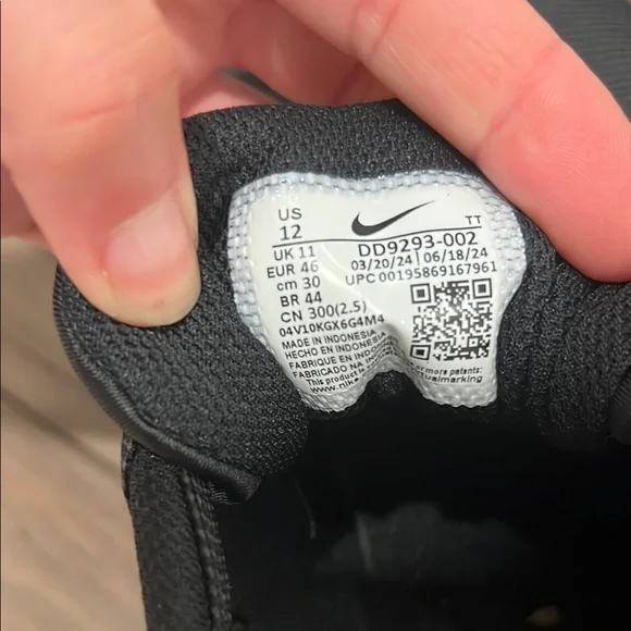 Nike Men's Black Athletic Shoes Size 12 - Picture 3 of 9